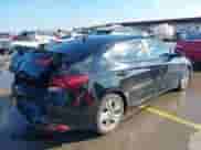 2019 Hyundai Elantra SEL z VIN KMHD84LF4KU835429, wystawiony jako IAAI lot #43275035 z przebiegiem 211 188 mil mil oraz . Historia ofert i sprzedaży dostępna na DreamBid. Obrazek 4.