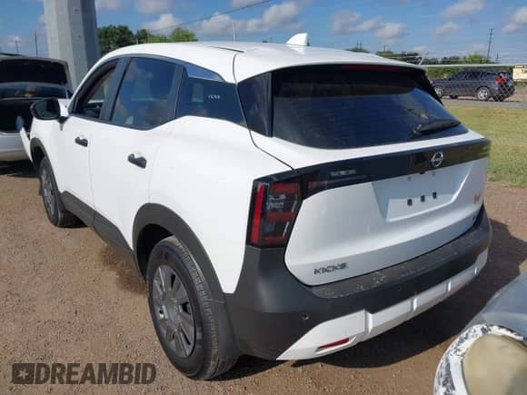 2025 Nissan Kicks S with VIN 3N8AP6BB1SL379831, listed as a IAAI auction lot 42922974 with 3,973 mi miles and . Bid and sale history available at DreamBid. Image 3.