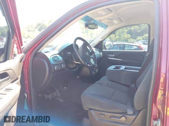 2007 Chevrolet Tahoe LT with VIN 1GNFK13027R310184, listed as a IAAI auction lot 43160370 with 241,763 mi miles and . Bid and sale history available at DreamBid. Image 5.
