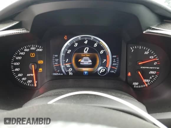 2014 Chevrolet Corvette 2LT z VIN 1G1YD2D76E5106059, wystawiony jako Copart lot #54941684 z przebiegiem 39 254 mil mil oraz Szkoda całkowita • Salvage title. Historia ofert i sprzedaży dostępna na DreamBid. Obrazek 9.