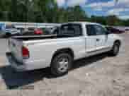 1999 Dodge Dakota SLT z VIN 1B7GL22X2XS114639, wystawiony jako Copart lot #61749075 z przebiegiem 135 191 mil mil oraz Szkoda całkowita • Salvage title. Historia ofert i sprzedaży dostępna na DreamBid. Obrazek 3.