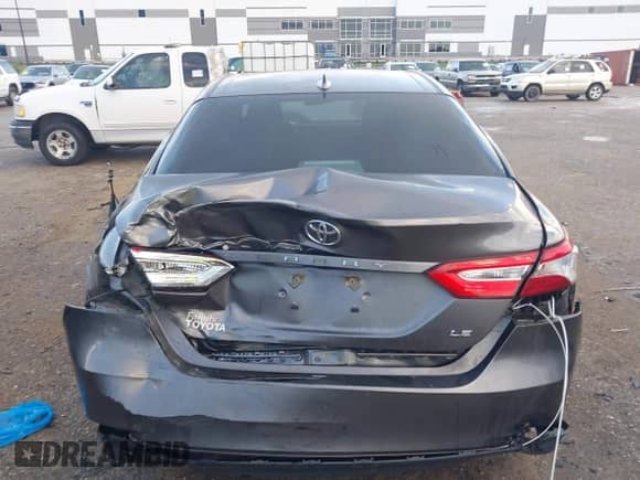 2020 Toyota Camry LE with VIN 4T1C11AK8LU400249, listed as a IAAI auction lot 43265675 with 226,398 mi miles and . Bid and sale history available at DreamBid. Image 16.