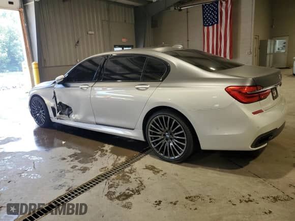 2017 BMW 7 Series ALPINA B7 xDrive with VIN WBA7F2C34HG422822, listed as a Copart auction lot 66125675 with 89,255 mi miles and Salvage title. Bid and sale history available at DreamBid. Image 2.