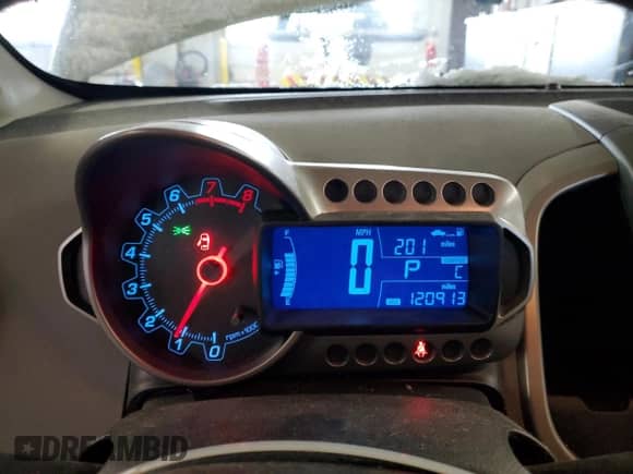 2013 Chevrolet Sonic LTZ z VIN 1G1JE5SH3D4123997, wystawiony jako Copart lot #45868825 z przebiegiem 120 913 mil mil oraz Szkoda całkowita • Salvage title. Historia ofert i sprzedaży dostępna na DreamBid. Obrazek 9.