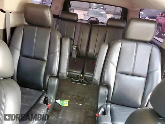 2011 Chevrolet Suburban LT z VIN 1GNSCJE02BR129006, wystawiony jako Copart lot #59472455 z przebiegiem 216 817 mil mil oraz Szkoda całkowita • Salvage title. Historia ofert i sprzedaży dostępna na DreamBid. Obrazek 10.
