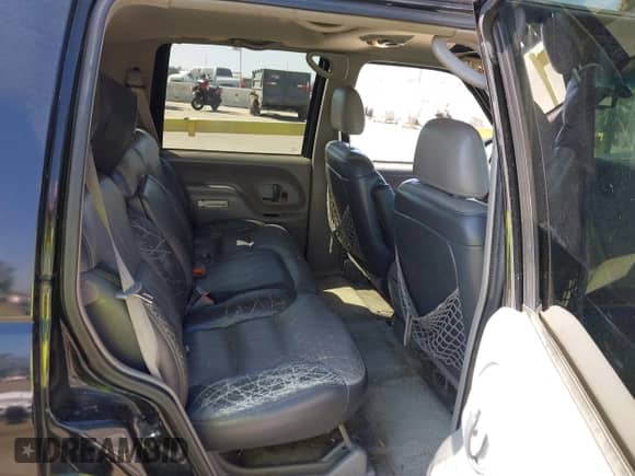 2000 Chevrolet Tahoe Limited с VIN 1GNEC13RXYR211606, выставлен на аукционе IAAI как лот 43367285 с пробегом 227 528 миль миль и . История ставок и продаж доступна на DreamBid. Изображение 8.