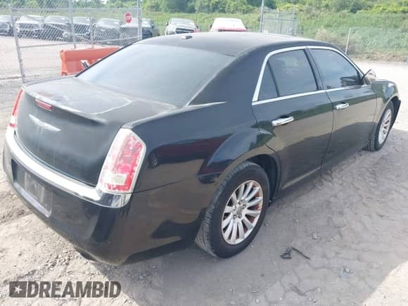 2012 Chrysler 300 с VIN 2C3CCAAG6CH104678, выставлен на аукционе IAAI как лот 43009706 с пробегом 119 078 миль миль и . История ставок и продаж доступна на DreamBid. Изображение 4.