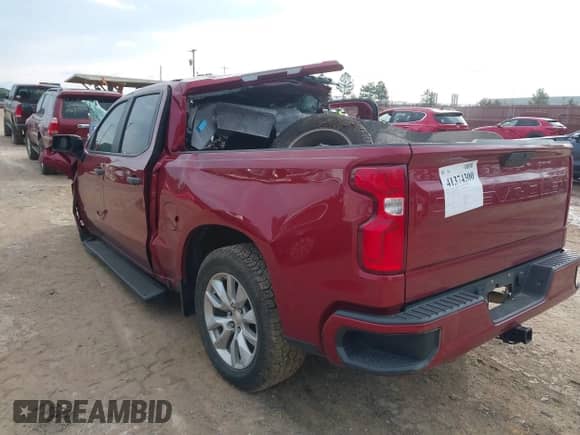 2020 Chevrolet Silverado 1500 Custom z VIN 3GCPWBEK6LG217622, wystawiony jako IAAI lot #41374300 z przebiegiem Nie podano mil oraz . Historia ofert i sprzedaży dostępna na DreamBid. Obrazek 3.
