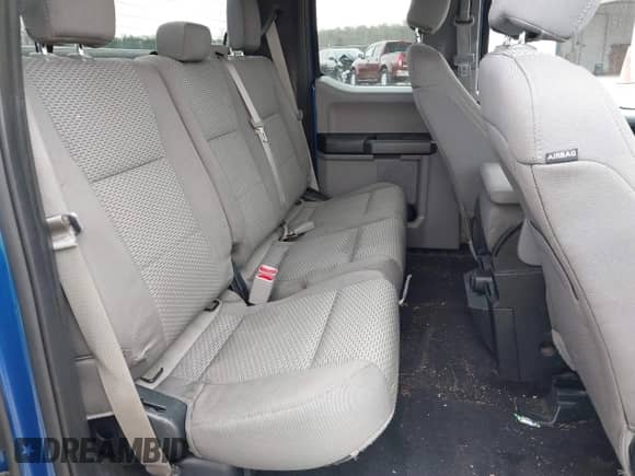 2017 Ford F-150 XL z VIN 1FTEX1EP9HFA02612, wystawiony jako IAAI lot #41748042 z przebiegiem 78 859 mil mil oraz . Historia ofert i sprzedaży dostępna na DreamBid. Obrazek 8.