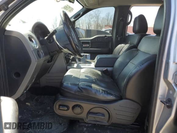 2007 Ford F-150 XLT с VIN 1FTPW14537FA42145, выставлен на аукционе Copart как лот 50718965 с пробегом Не указан миль и На запчасти • Non repairable. История ставок и продаж доступна на DreamBid. Изображение 7.