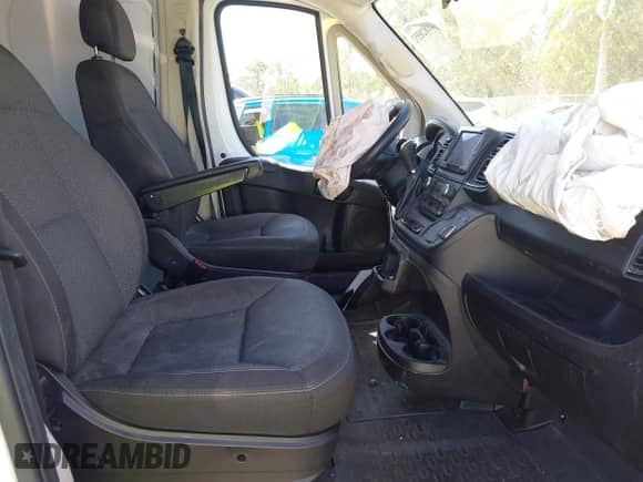 2022 Ram ProMaster Cargo with VIN 3C6LRVBG6NE118991, listed as a IAAI auction lot 41828552 with 55,016 mi miles and . Bid and sale history available at DreamBid. Image 5.