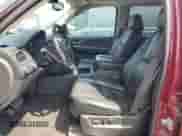 2007 Chevrolet Avalanche 2LT с VIN 3GNFK12317G244836, выставлен на аукционе Copart как лот 68677615 с пробегом 141 839 миль миль и Списание • Salvage title. История ставок и продаж доступна на DreamBid. Изображение 7.