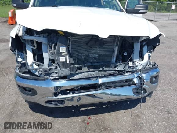 2020 Ram 1500 Lone Star z VIN 1C6RREFT5LN337869, wystawiony jako IAAI lot #42461522 z przebiegiem 148 064 mil mil oraz . Historia ofert i sprzedaży dostępna na DreamBid. Obrazek 6.