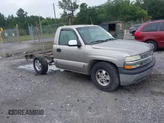 2000 Chevrolet Silverado 1500 z VIN 1GCEC14T5YZ178551, wystawiony jako IAAI lot #42709343 z przebiegiem 474 416 mil mil oraz . Historia ofert i sprzedaży dostępna na DreamBid. Obrazek 1.