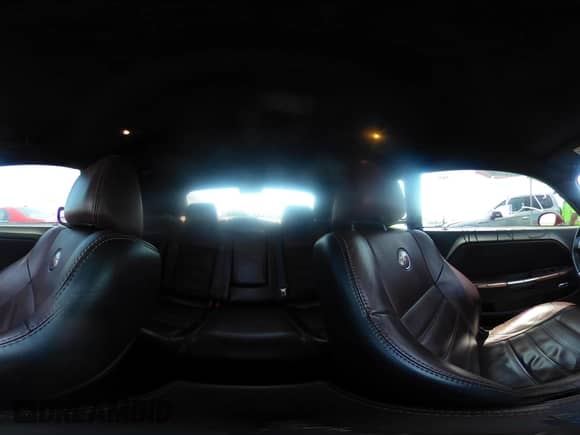 2014 Dodge Challenger R/T с VIN 2C3CDYBT1EH293275, выставлен на аукционе IAAI как лот 42425038 с пробегом 136 372 миль миль и . История ставок и продаж доступна на DreamBid. Изображение 21.