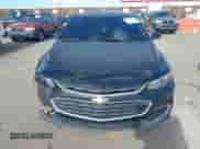 2016 Chevrolet Malibu LT z VIN 1G1ZE5ST5GF286411, wystawiony jako IAAI lot #43548227 z przebiegiem 166 513 mil mil oraz . Historia ofert i sprzedaży dostępna na DreamBid. Obrazek 12.