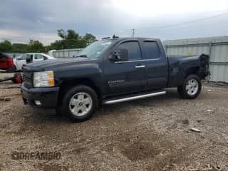 2011 Chevrolet Silverado 1500 LT z VIN 1GCRCSE0XBZ178886, wystawiony jako Copart lot #68785875 z przebiegiem 136 277 mil mil oraz Szkoda całkowita • Salvage title. Historia ofert i sprzedaży dostępna na DreamBid. Obrazek 1.