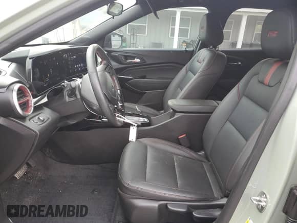 2024 Chevrolet Trax 2RS с VIN KL77LJE22RC092212, выставлен на аукционе Copart как лот 84420915 с пробегом 44 066 миль миль и Списание • Salvage title. История ставок и продаж доступна на DreamBid. Изображение 7.