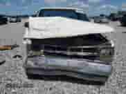 1998 Chevrolet Silverado 1500 with VIN 1GCEC14W2WZ198652, listed as a Copart auction lot 62218285 with 172,297 mi miles and Salvage title. Bid and sale history available at DreamBid. Image 5.