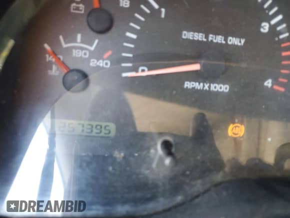1998 Dodge 3500 с VIN 1B7MC3365WJ212146, выставлен на аукционе Copart как лот 51997695 с пробегом 257 395 миль миль и Списание • Salvage title. История ставок и продаж доступна на DreamBid. Изображение 9.