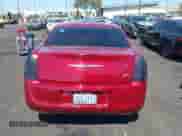 2013 Chrysler 300 S с VIN 2C3CCABG3DH611070, выставлен на аукционе IAAI как лот 42617273 с пробегом 109 560 миль миль и . История ставок и продаж доступна на DreamBid. Изображение 17.