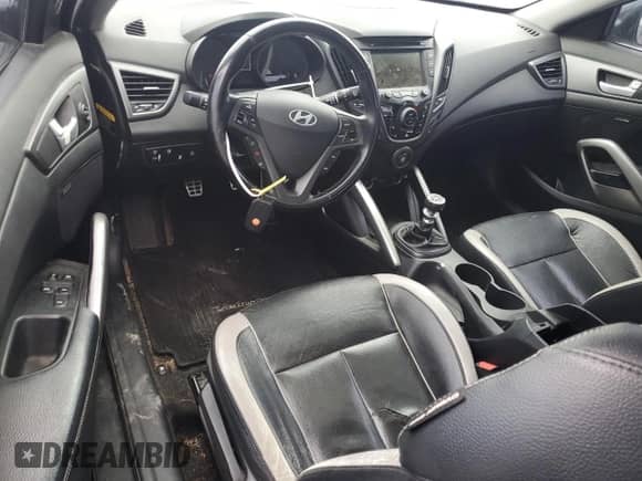 2014 Hyundai Veloster Turbo R-Spec с VIN KMHTC6AE5EU192335, выставлен на аукционе Copart как лот 55223745 с пробегом 188 519 миль миль и Списание • Salvage title. История ставок и продаж доступна на DreamBid. Изображение 8.