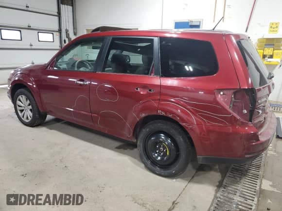 2013 Subaru Forester X Touring with VIN JF2SHAGCXDH433180, listed as a Copart auction lot 81939824 with 118,204 mi miles and Salvage title. Bid and sale history available at DreamBid. Image 2.