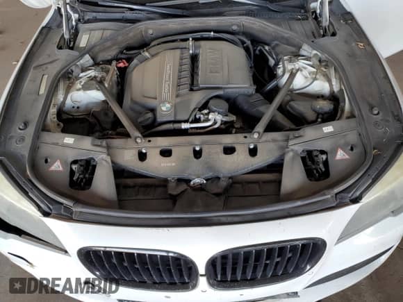 2015 BMW 7 Series 740Li with VIN WBAYE4C57FD138796, listed as a Copart auction lot 81078585 with 164,638 mi miles and Clean title. Bid and sale history available at DreamBid. Image 11.