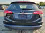 2019 Honda HR-V LX z VIN 3CZRU6H39KG707846, wystawiony jako Copart lot #71182305 z przebiegiem 87 467 mil mil oraz Szkoda całkowita • Salvage title. Historia ofert i sprzedaży dostępna na DreamBid. Obrazek 6.