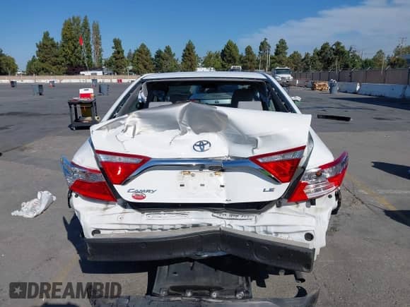 2015 Toyota Camry SE z VIN 4T1BF1FK8FU068002, wystawiony jako IAAI lot #43106714 z przebiegiem 102 717 mil mil oraz . Historia ofert i sprzedaży dostępna na DreamBid. Obrazek 17.