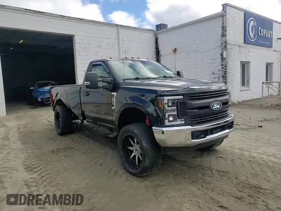 2017 Ford F-250 XLT z VIN 1FTBF2B66HEB45482, wystawiony jako Copart lot #81255655 z przebiegiem 97 754 mil mil oraz Szkoda całkowita • Salvage title. Historia ofert i sprzedaży dostępna na DreamBid. Obrazek 13.