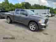 2018 Ram 1500 Express z VIN 1C6RR7FT6JS284562, wystawiony jako Copart lot #69349945 z przebiegiem 115 574 mil mil oraz Szkoda całkowita • Salvage title. Historia ofert i sprzedaży dostępna na DreamBid. Obrazek 4.