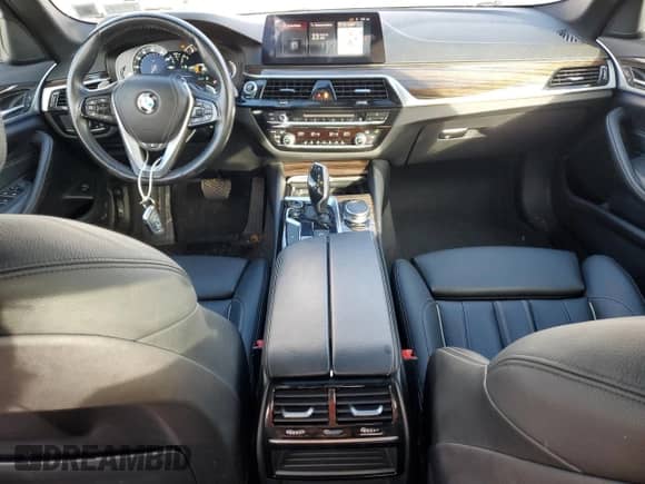 2019 BMW 5 Series 540i xDrive z VIN WBAJE7C51KWW19189, wystawiony jako Copart lot #89460225 z przebiegiem 68 236 mil mil oraz Szkoda całkowita • Salvage title. Historia ofert i sprzedaży dostępna na DreamBid. Obrazek 8.