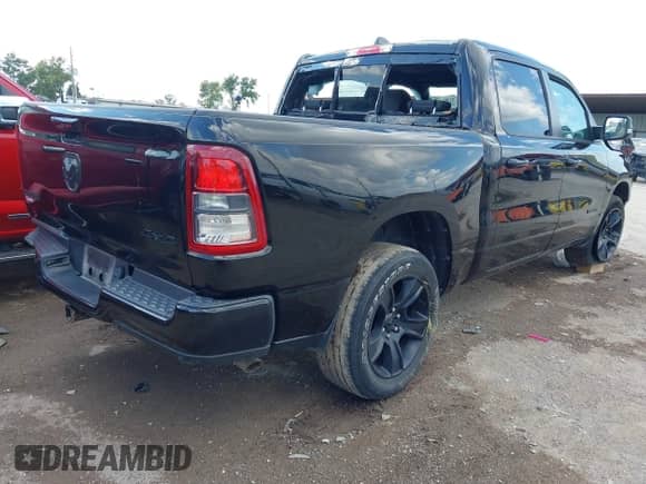 2022 Ram 1500 Big Horn z VIN 1C6RRFFG7NN325122, wystawiony jako IAAI lot #43311239 z przebiegiem 31 601 mil mil oraz . Historia ofert i sprzedaży dostępna na DreamBid. Obrazek 4.