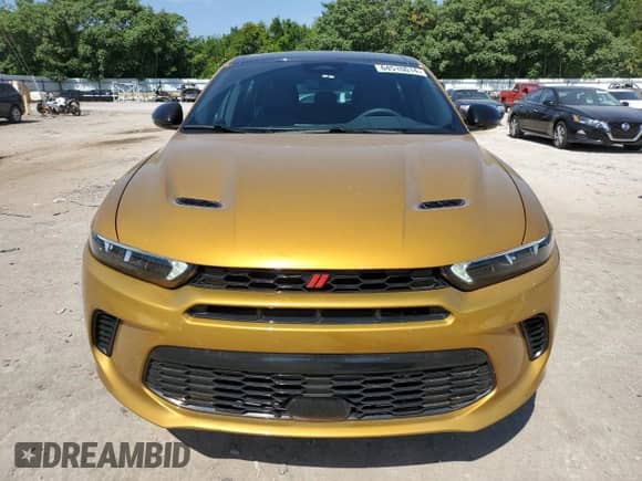 2024 Dodge Hornet GT Plus with VIN ZACNDFBN3R3A11207, listed as a Copart auction lot 64510014 with 8,699 mi miles and Salvage title. Bid and sale history available at DreamBid. Image 5.