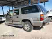 2003 Chevrolet Suburban LT с VIN 3GNGK26U33G203907, выставлен на аукционе Copart как лот 46903905 с пробегом 318 022 миль миль и Списание • Salvage title. История ставок и продаж доступна на DreamBid. Изображение 2.