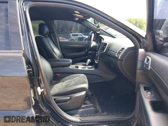 2018 Jeep Grand Cherokee Upland z VIN 1C4RJFAGXJC263843, wystawiony jako IAAI lot #43017495 z przebiegiem 142 416 mil mil oraz . Historia ofert i sprzedaży dostępna na DreamBid. Obrazek 5.