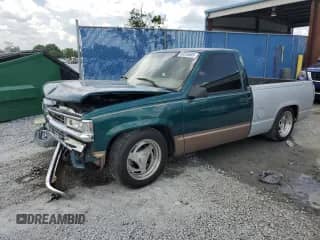 1997 Chevrolet Silverado 1500 with VIN 1GCEC14R7VZ219245, listed as a Copart auction lot 60555685 with 135,312 mi miles and Salvage title. Bid and sale history available at DreamBid. Image 1.