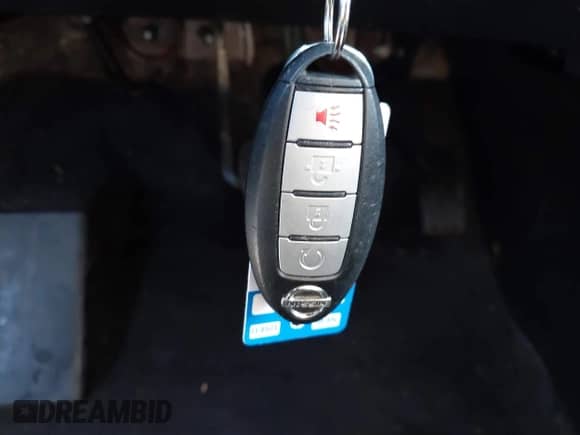 2015 Nissan Pathfinder SL с VIN 5N1AR2MM9FC706759, выставлен на аукционе IAAI как лот 41770969 с пробегом 156 711 миль миль и . История ставок и продаж доступна на DreamBid. Изображение 11.