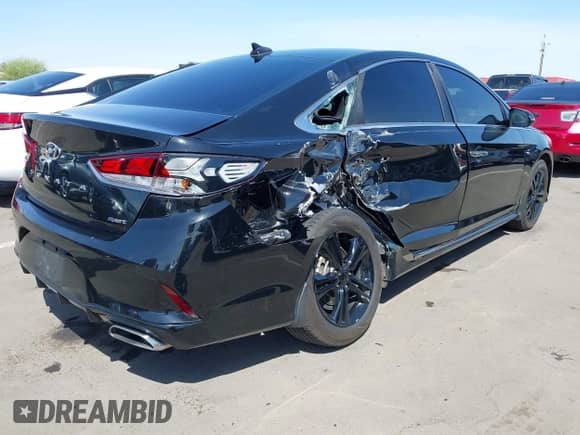 2019 Hyundai Sonata Sport с VIN 5NPE34AF2KH792374, выставлен на аукционе IAAI как лот 41987740 с пробегом 77 209 миль миль и . История ставок и продаж доступна на DreamBid. Изображение 4.