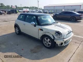 2009 MINI Hardtop with VIN WMWMF33579TW72686, listed as a IAAI auction lot 42868981 with 79,778 mi miles and . Bid and sale history available at DreamBid. Image 1.