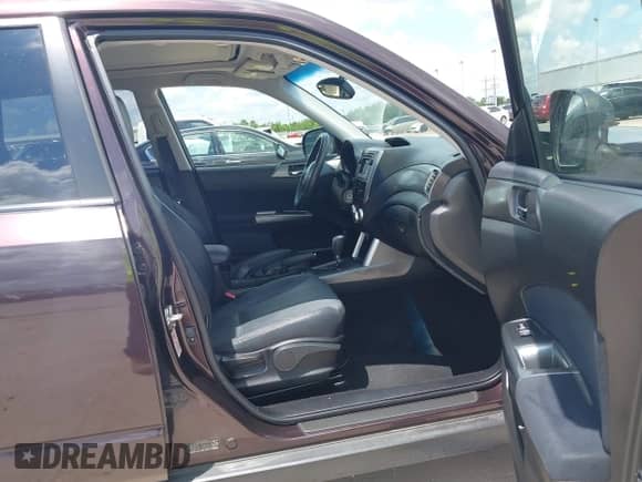 2013 Subaru Forester X Limited with VIN JF2SHAEC1DH403889, listed as a IAAI auction lot 42923586 with 179,858 mi miles and . Bid and sale history available at DreamBid. Image 5.