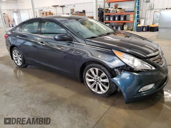 2013 Hyundai Sonata SE с VIN 5NPEC4AC3DH784907, выставлен на аукционе Copart как лот 82424725 с пробегом 181 667 миль миль и Списание • Salvage title. История ставок и продаж доступна на DreamBid. Изображение 4.