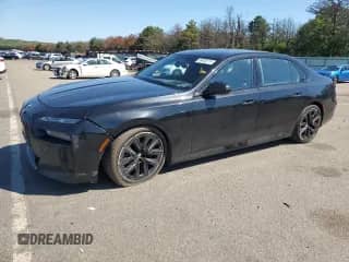 2023 BMW 7 Series 760i xDrive с VIN WBA33EJ07PCL92724, выставлен на аукционе Copart как лот 69408215 с пробегом 75 194 миль миль и Списание • Salvage title. История ставок и продаж доступна на DreamBid. Изображение 1.