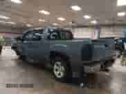 2007 GMC Sierra 1500 SLE1 z VIN 2GTEK13M371722551, wystawiony jako IAAI lot #41767637 z przebiegiem 247 648 mil mil oraz . Historia ofert i sprzedaży dostępna na DreamBid. Obrazek 3.
