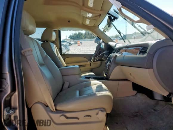 2014 Chevrolet Suburban LT with VIN 1GNSCJE05ER175420, listed as a Copart auction lot 91117505 with 165,340 mi miles and Salvage title. Bid and sale history available at DreamBid. Image 7.