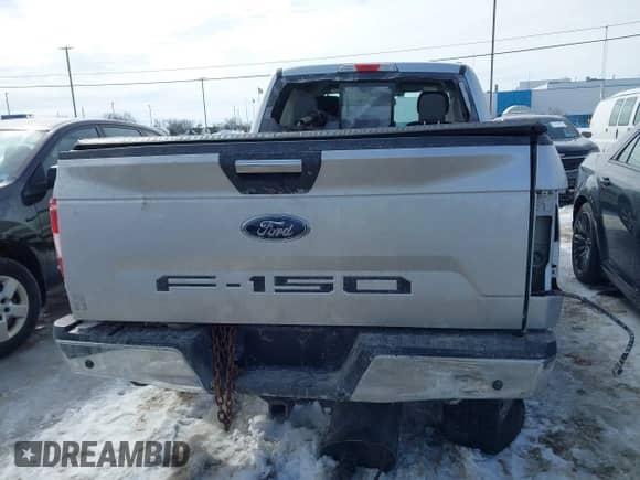 2018 Ford F-150 XL z VIN 1FTEX1EB0JFE62848, wystawiony jako IAAI lot #41658929 z przebiegiem 63 185 mil mil oraz . Historia ofert i sprzedaży dostępna na DreamBid. Obrazek 16.