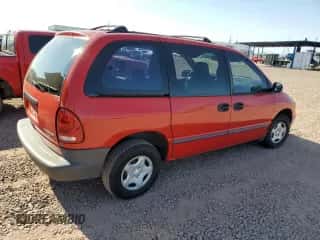 2000 Dodge Caravan z VIN 2B4FP25BXYR887004, wystawiony jako Copart lot #70891414 z przebiegiem 230 535 mil mil oraz Szkoda całkowita • Salvage title. Historia ofert i sprzedaży dostępna na DreamBid. Obrazek 3.