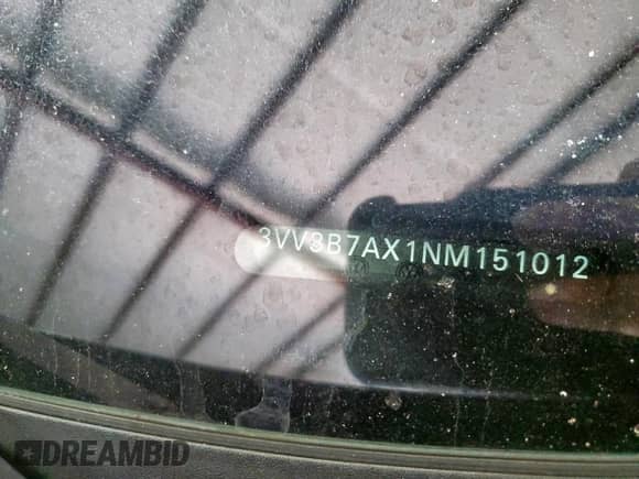 2022 Volkswagen Tiguan SE z VIN 3VV3B7AX1NM151012, wystawiony jako Copart lot #80038775 z przebiegiem 87 534 mil mil oraz Szkoda całkowita • Salvage title. Historia ofert i sprzedaży dostępna na DreamBid. Obrazek 13.