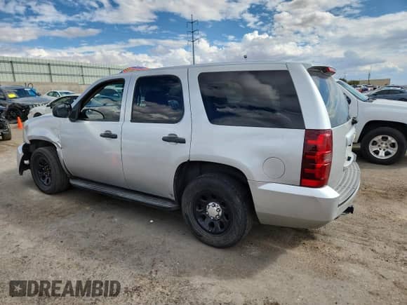 2011 Chevrolet Tahoe Commercial z VIN 1GNLC2E04BR333185, wystawiony jako Copart lot #71517065 z przebiegiem 202 927 mil mil oraz Szkoda całkowita • Salvage title. Historia ofert i sprzedaży dostępna na DreamBid. Obrazek 2.